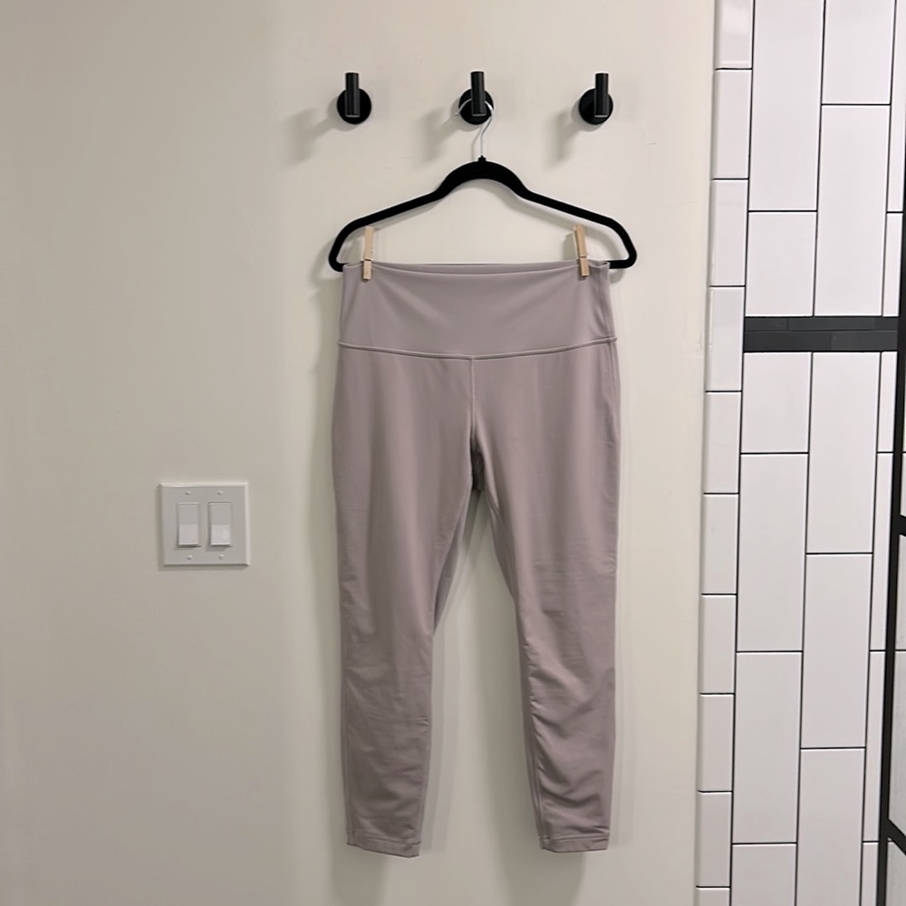 Lululemon yoga pants